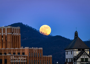Christmas Full Moon Rising By Terry Aldhizer